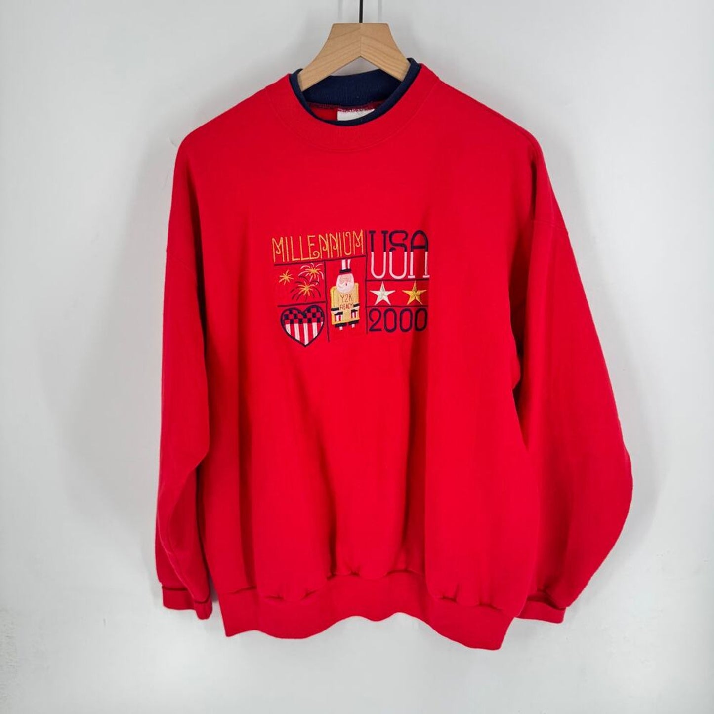 Y2K Millennium USA 2000 Embroidered Red Sweatshirt Vintage XL Patriotic Vintage