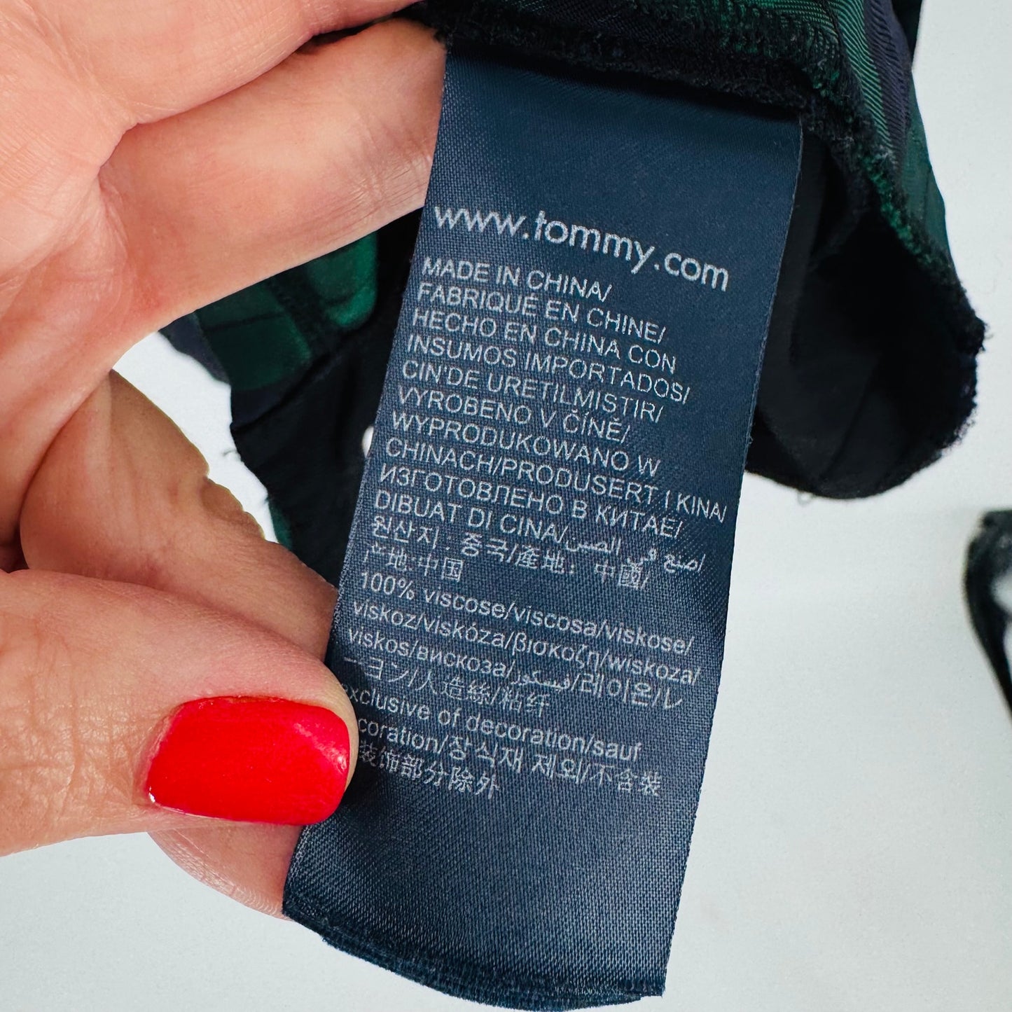 Tommy Hilfiger Navy Green Plaid Button Down Shirt Piped Trim Size 32 (Medium)