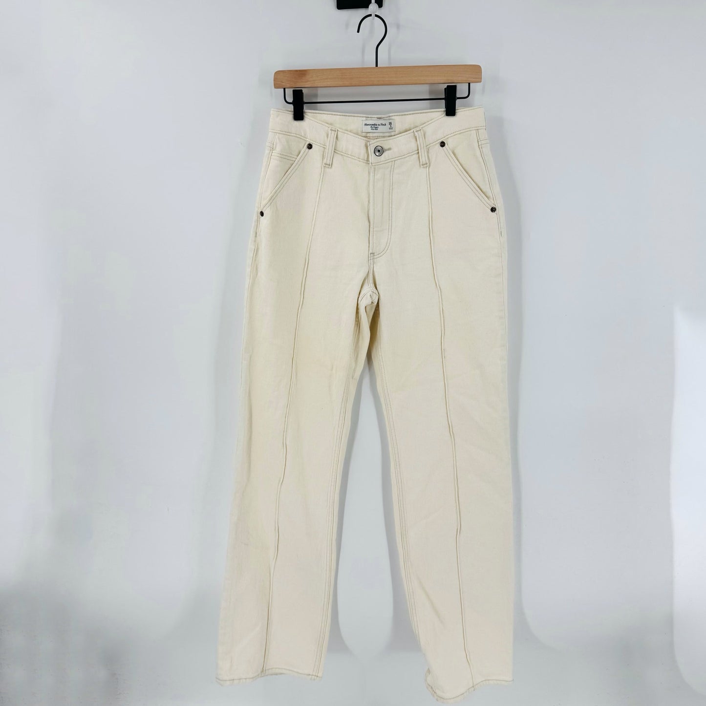Abercrombie & Fitch Baggy High Rise Jeans Cream White Size 2 Clean Neutral