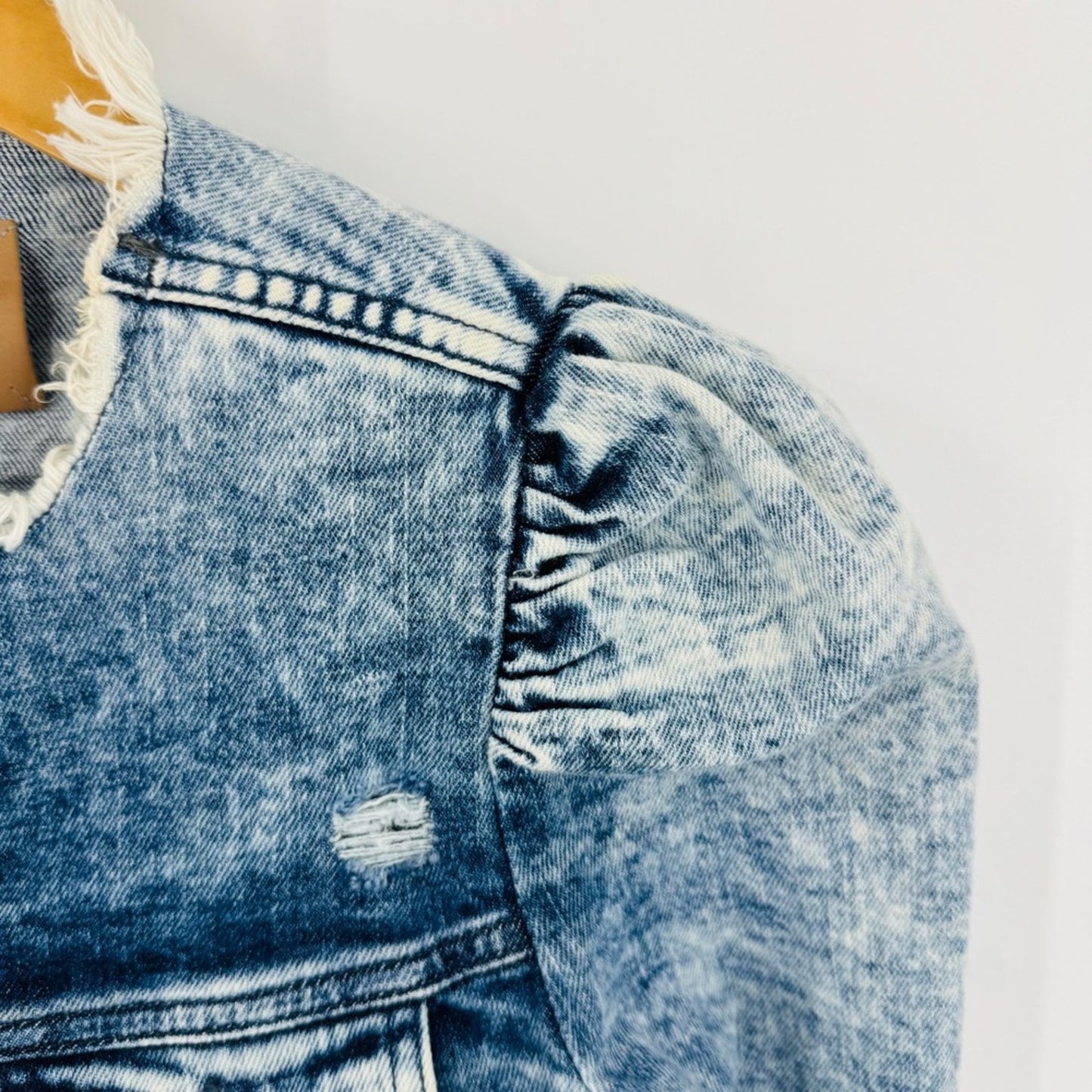 Retrofête Acid Wash Denim Jacket Puff Sleeve Frayed Collar Cuff Cropped Size S