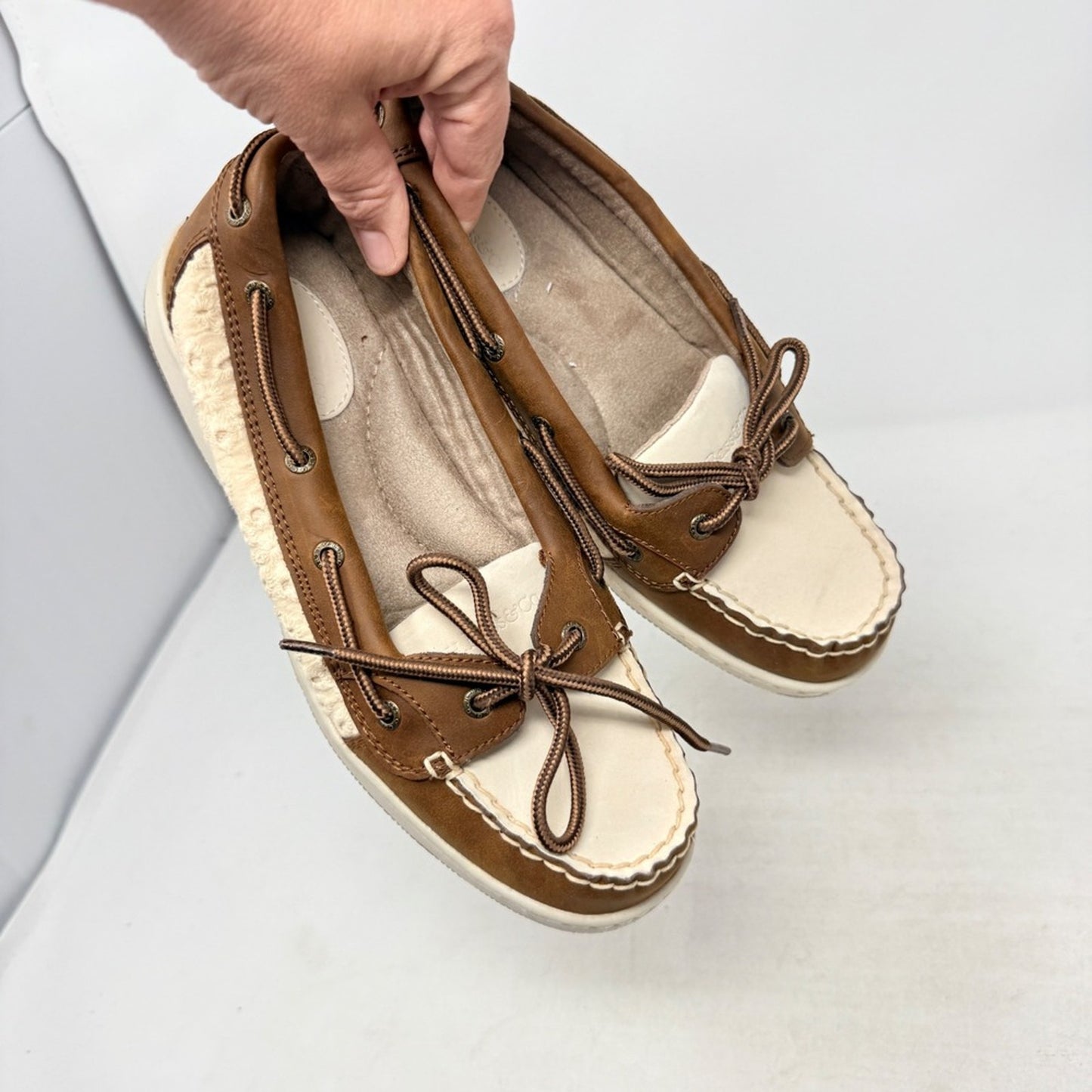 GH Bass Marlin Leather Boat Shoes Brown Ivory Lace Up Nautical Loafer Size 7.5M