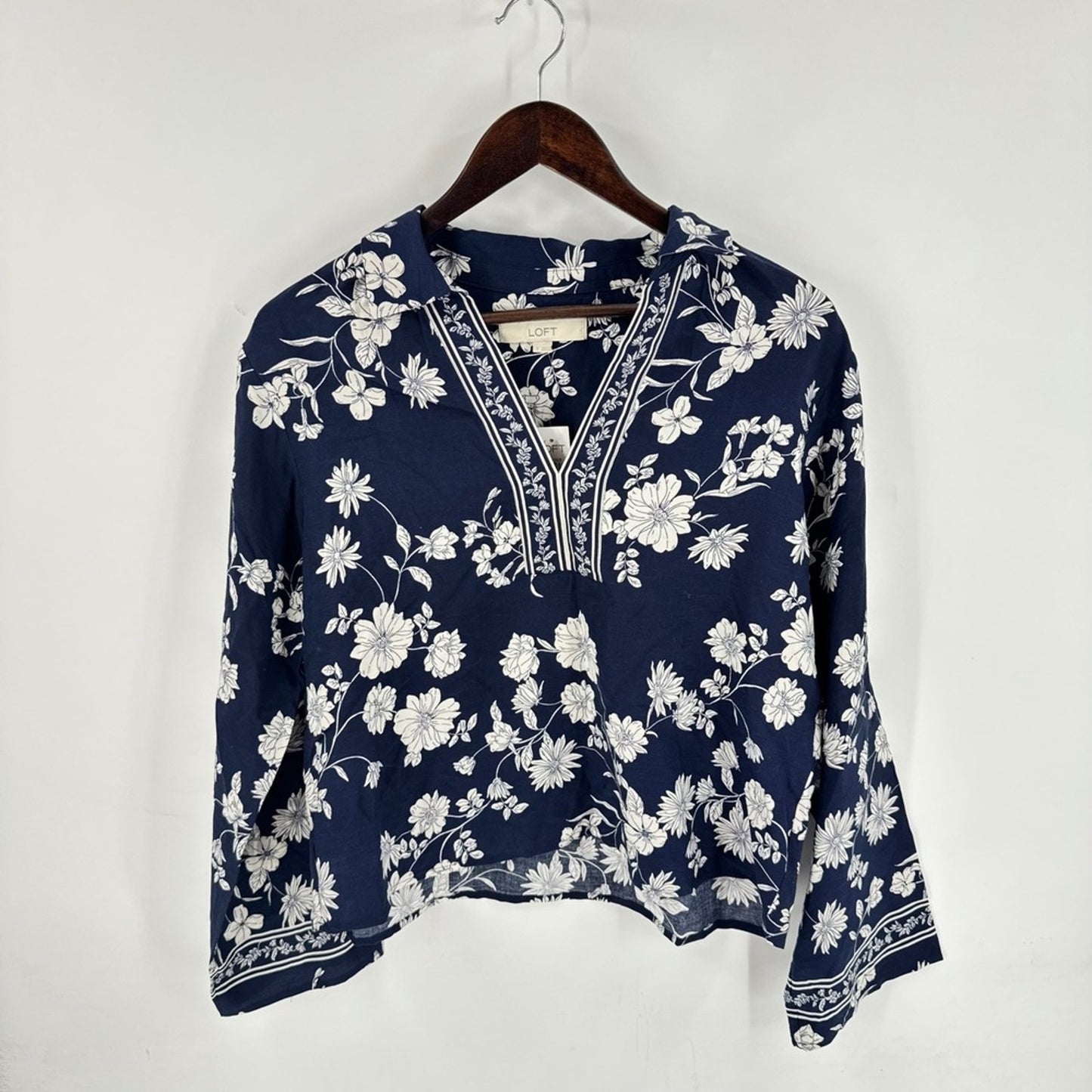 LOFT Navy Blue Floral Split Neck Boho Top Size S NWT Coastal Botanical Spring