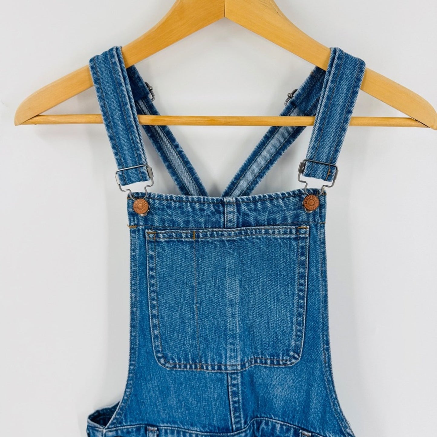 Madewell Medium Wash Denim Short Overalls Size S Raw Hem Coastal Summer Festival