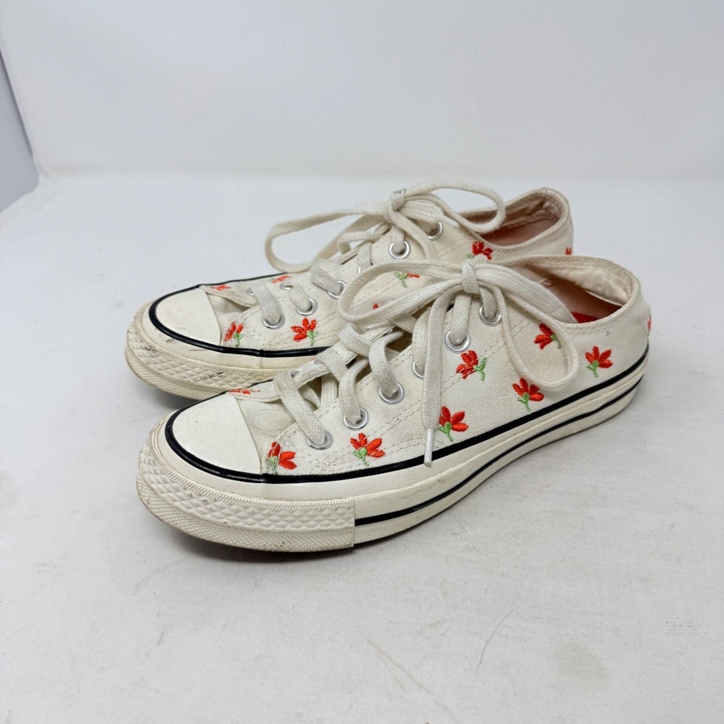 Converse Chuck Taylor All Star Low Top Floral Embroidered Sneakers Size 6.5