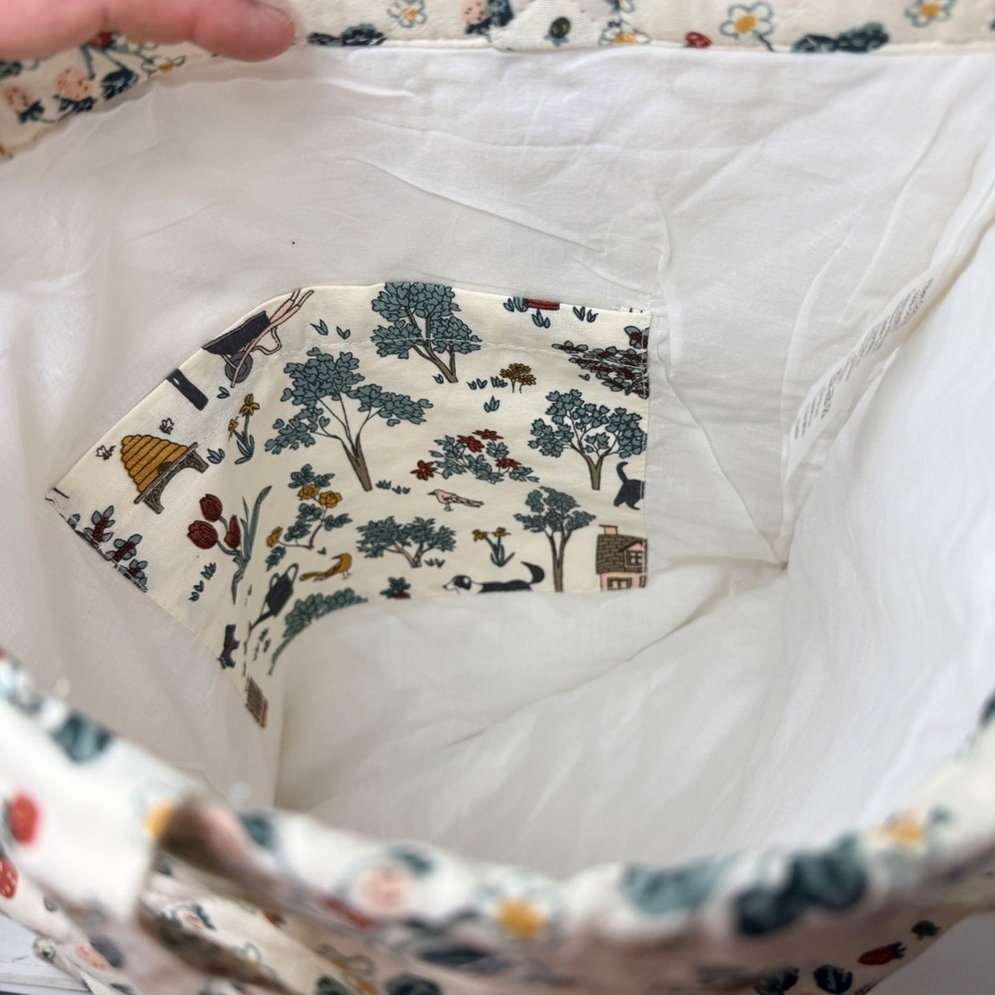 Creative Co-op Strawberry Floral Quilted Cotton Tote Bag Cream Red Green