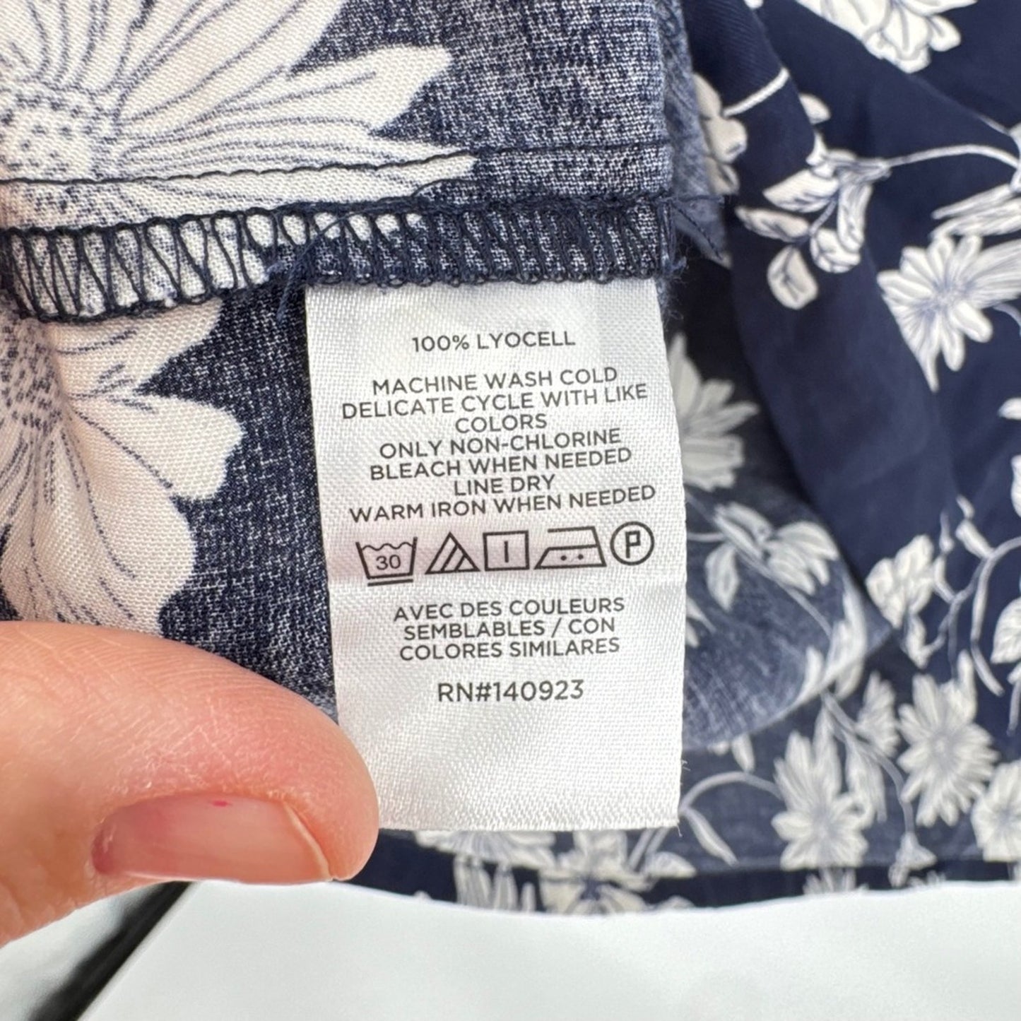LOFT Navy Blue Floral Split Neck Boho Top Size S NWT Coastal Botanical Spring