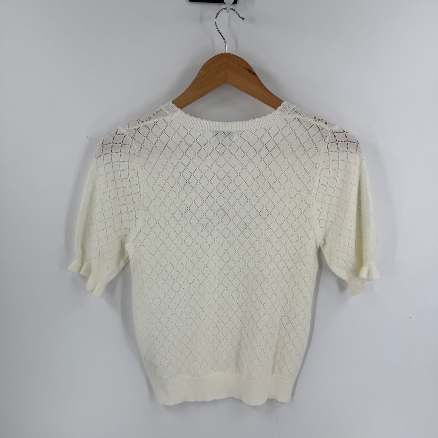Current Air NWT Pointelle Knit Short Sleeve Sweater Floral Embroidery Small