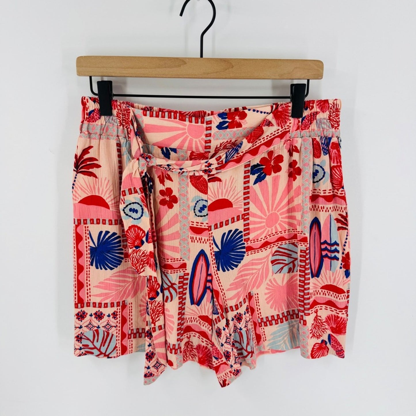 Robert Louis Shorts Elastic Waist Pull On Tie Front Rayon Printed Pattern Size M