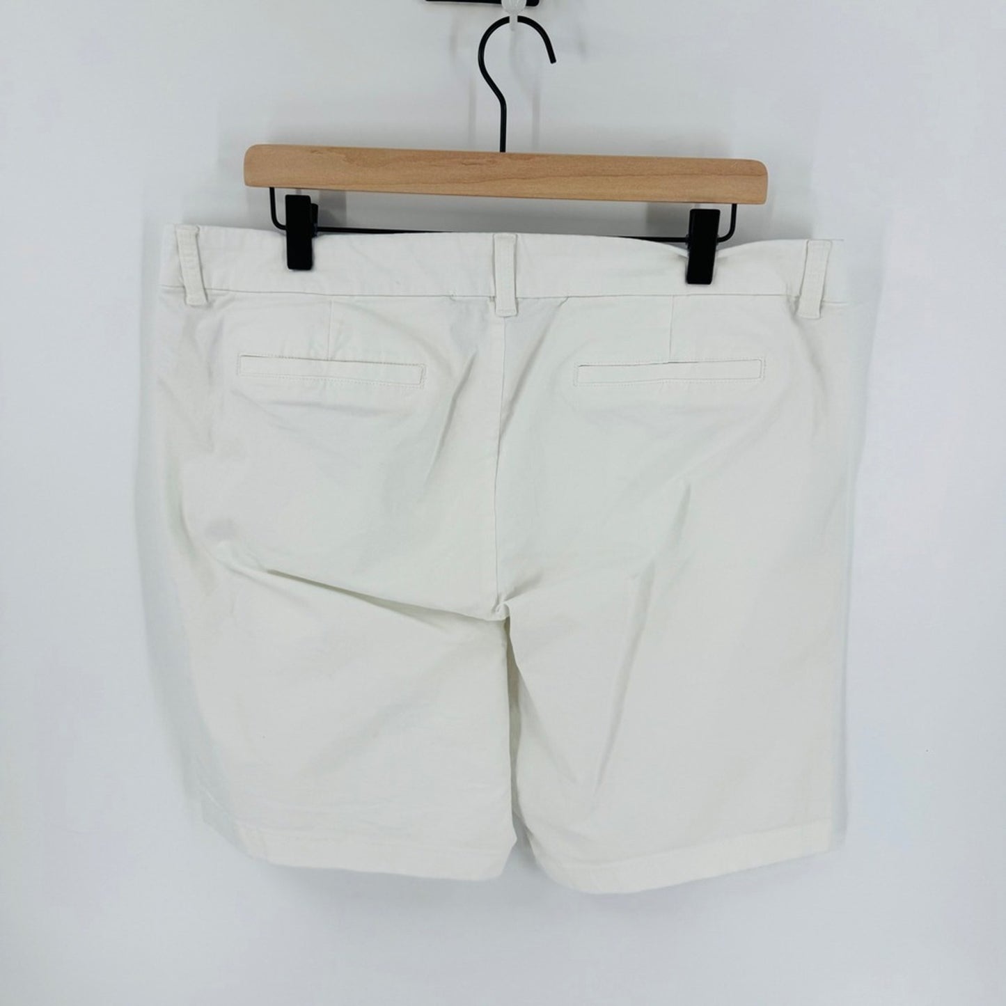 J. Crew Factory White Chino Shorts Size 16 White Stretch Preppy Coastal Nautical