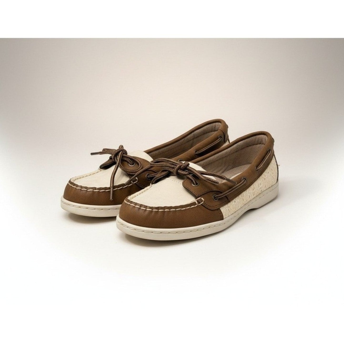 GH Bass Marlin Leather Boat Shoes Brown Ivory Lace Up Nautical Loafer Size 7.5M