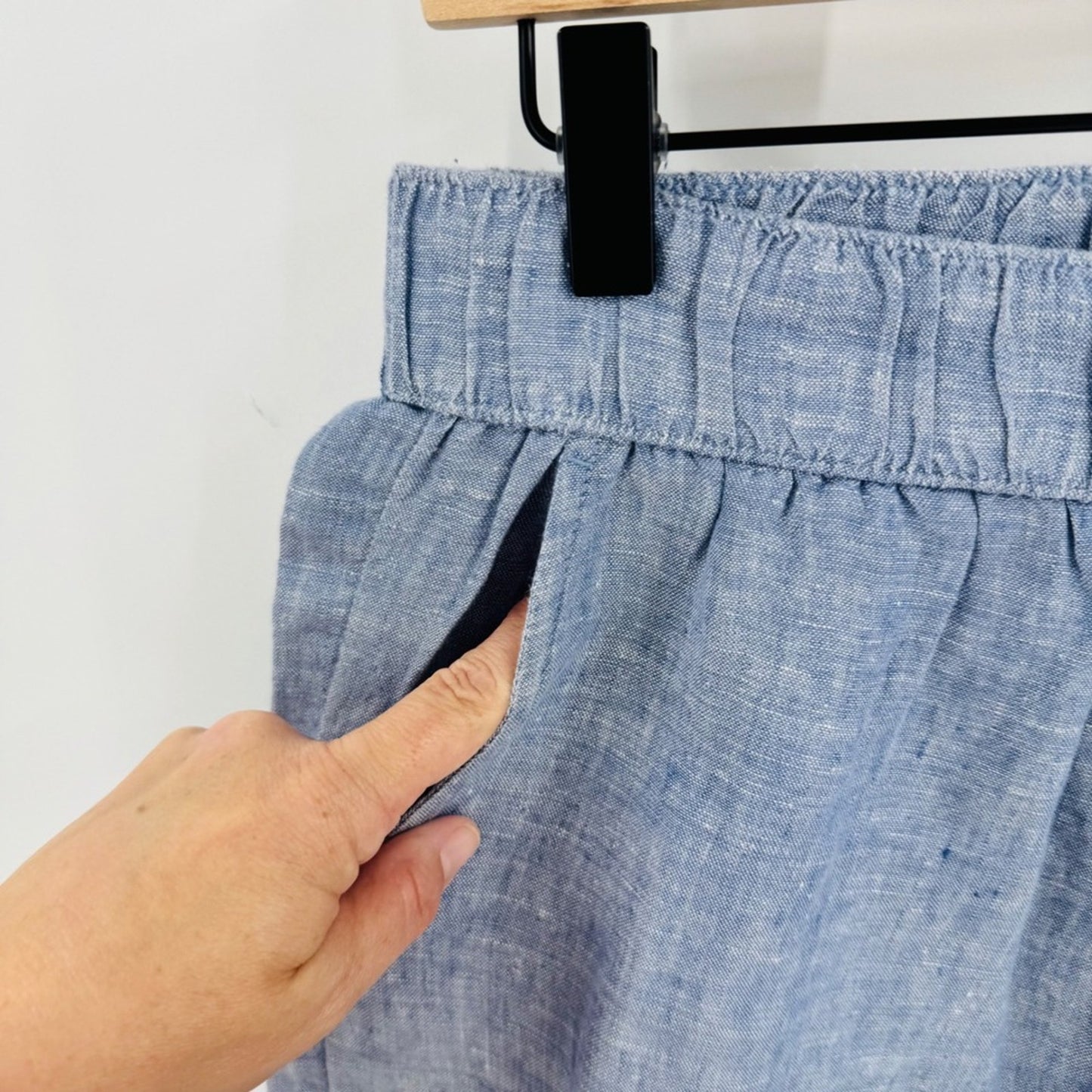 Rachel Roy Blue 100% Linen Pants Medium Elastic Waist Relaxed Summer Cropped