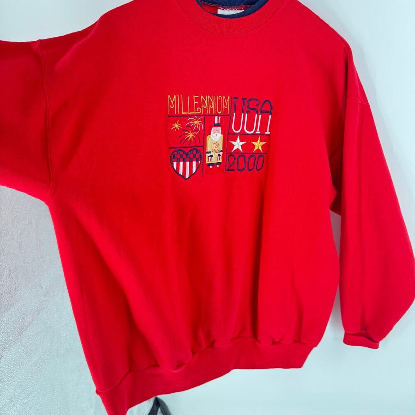 Y2K Millennium‎ USA 2000 Embroidered Red Sweatshirt Vintage XL Patriotic Vintage