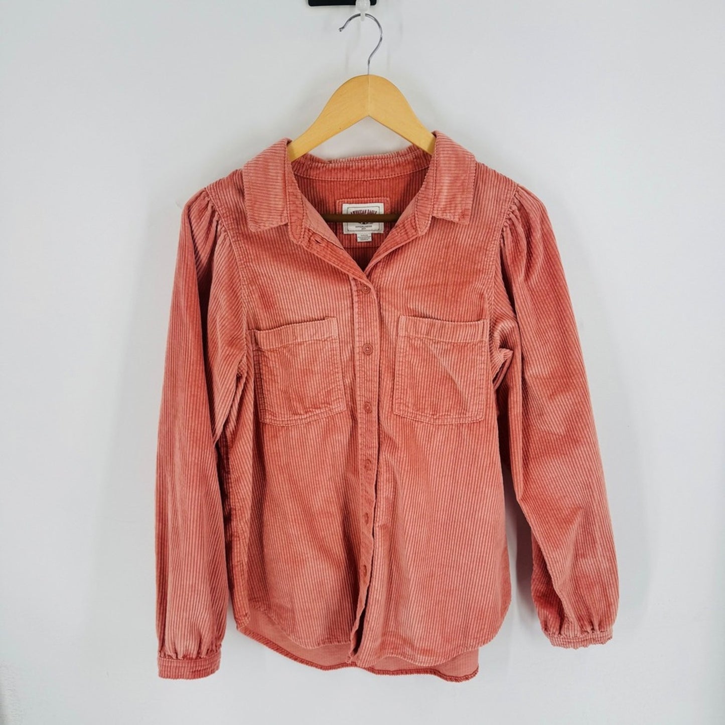 American Eagle Pink Wide Wale Corduroy Button Down Size S Coastal Soft Girl