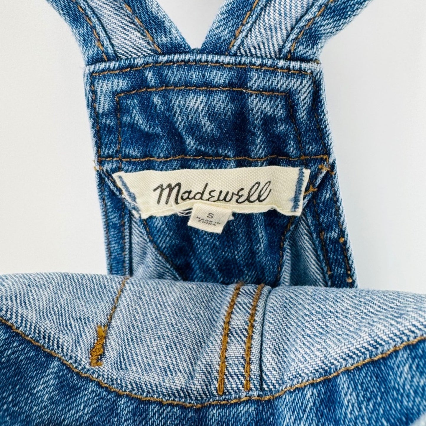 Madewell Medium Wash Denim Short Overalls Size S Raw Hem Coastal Summer Festival
