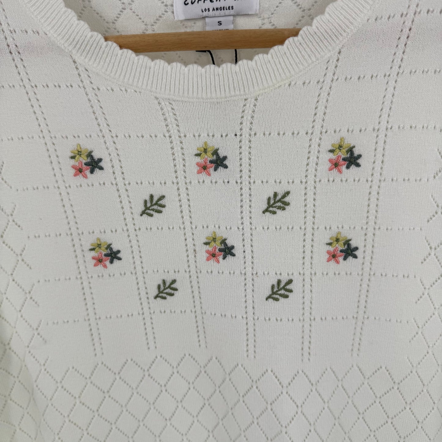 Current Air NWT Pointelle Knit Short Sleeve Sweater Floral Embroidery Small