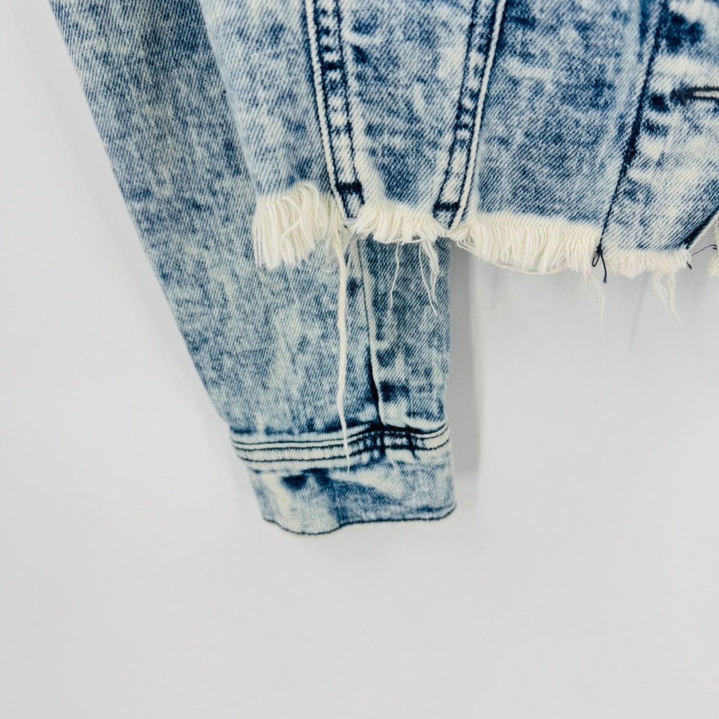Retrofête Acid Wash Denim Jacket Puff Sleeve Frayed Collar Cuff Cropped Size S