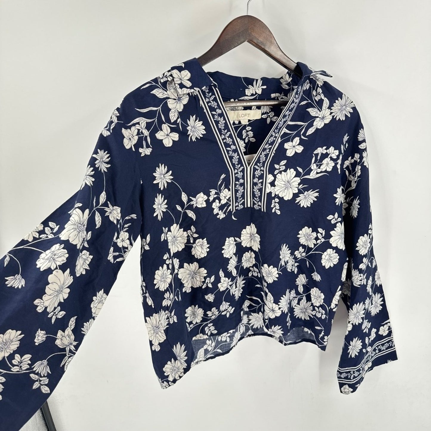 LOFT Navy Blue Floral Split Neck Boho Top Size S NWT Coastal Botanical Spring