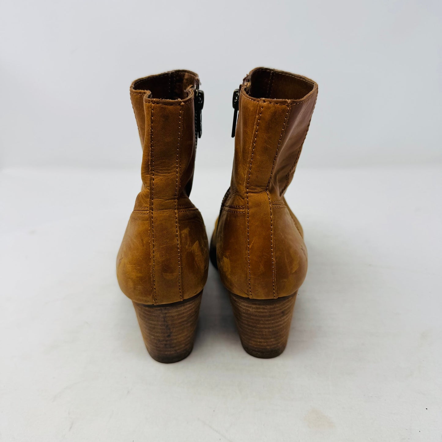 Frye Cara Short Ankle Boots Tan Leather Stacked Heel Western Style Size 7M