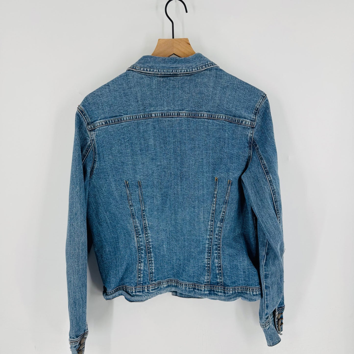 Liz Claiborne Villager Denim Jean Jacket Button Front Women’s Large (21” Pit to Pit)